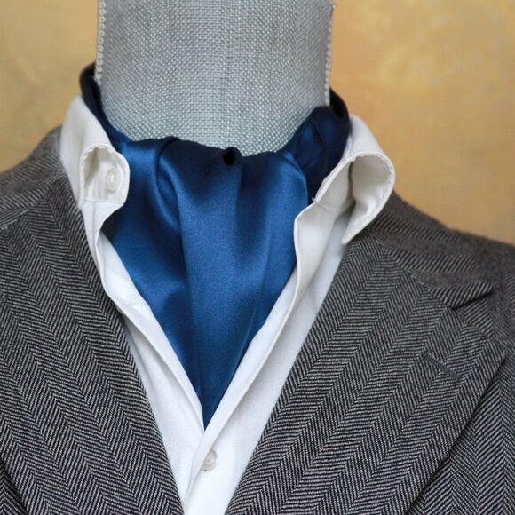 Men's Cravat Ascot 100%silk Gift Box Blue Navy Solid A209 - Picture 7 of 7